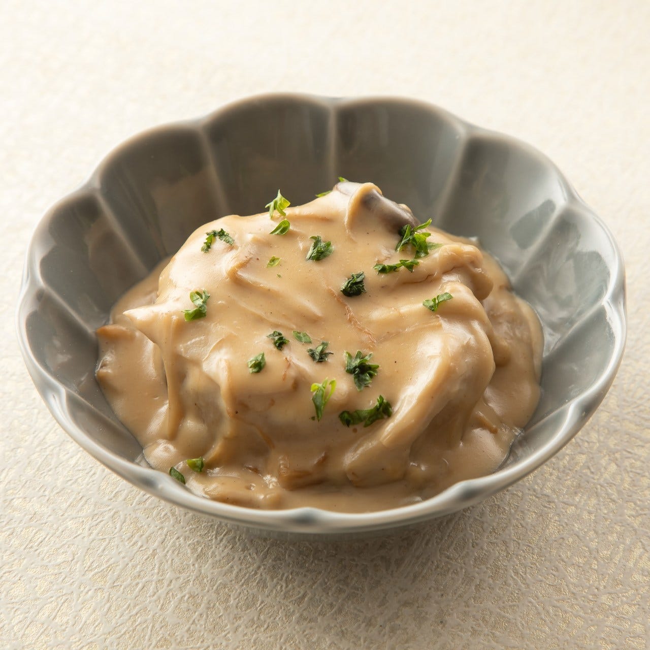 季節の味覚をお酒と共に | 全席個室 ウメ子の家 神戸三宮駅前店